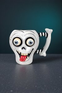 2002 Dept 56 Googly Eye Skull Mug