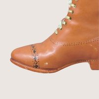 1910s Unmarked Men's High Top Ceramic Shoe Figurine