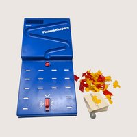 1970s Schaper Finders Keepers Plastic Board Game