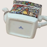 1980s Sadler Camelot Sir Lancelot Porcelain Teapot