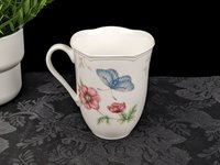 Pair of Lenox Butterfly Meadow Swallowtail Mugs