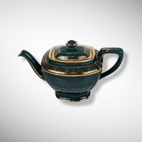 Elegant Vintage Hall Green and Gold Teapot 0120 - Classic Charm for Your Teatime