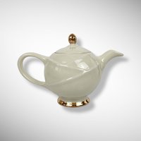 Vintage Hall 0218 6-Cup Cream Teapot with Gold Trim