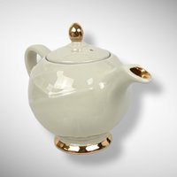 Vintage Hall 0218 6-Cup Cream Teapot with Gold Trim