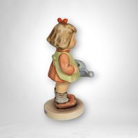 Vintage Hummel 'Nature's Gift' Figurine: Cherished Collectible Art