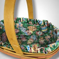 1996 Longaberger Easter Basket with Decorated Cloth Insert: Vintage Charm