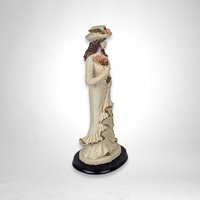 Vintage Resin Victorian Woman Figurine - Elegant Collectible Home Decor
