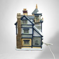 Lemax Knickerbocker Light-Up House: Charming Holiday Decor