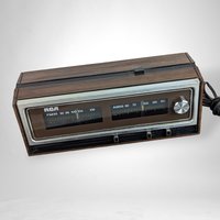 Vintage RCA Model RWC730 AM/FM Radio