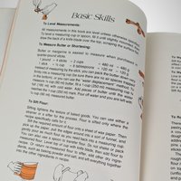 1977 Halloween Cookbook By Susan Purdy