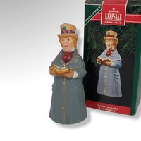 1992 Hallmark Keepsake Dickens Caroler Bell "Lord Chadwick" Ornament