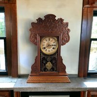 Waterbury Harlem Mantle Clock with Key – Timeless Antique Charm