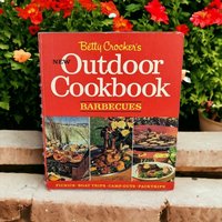 1967 Betty Crocker's New Outdoor Cookbook Barbeques