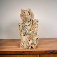Vintage Stone Critters Storyteller Mouse Figurine #SC-860: Whimsical Collectible