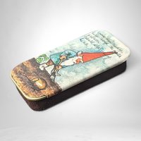 Vintage Potpourri Press Unieboek David the Gnome Mini Tin: Whimsical Collectible