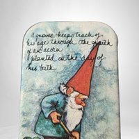 Vintage Potpourri Press Unieboek David the Gnome Mini Tin: Whimsical Collectible