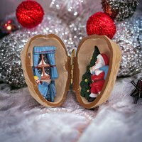 1989 Hallmark Keepsake 'Nutshell Dreams' Christmas Ornament