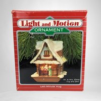 Vintage 1998 Hallmark Last Minute Hug Light and Motion Ornament - Nostalgic Collectible Holiday Decor