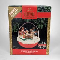 1992 Hallmark Forest Frolics Light and Motion Ornament - Enchanted Woodland Delight