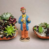 Vintage Emmett Kelly Jr. Hobo Ceramic Clown Figurine: Classic Circus Collectible