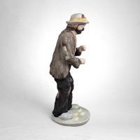 Vintage Emmett Kelly 8" Hobo Clown Sweeping Figurine (Missing Broom): Collectible Circus Art