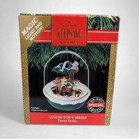 1991 Hallmark Forest Frolics Light and Motion Ornament - Woodland Magic