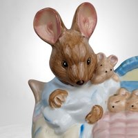 1989 Schmid F. Warne Beatrix Potter Mom and Babies Mouse Nightlight: Vintage Collectible Delight