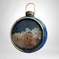 1984 Hallmark Nativity Lighted Ornament - A Radiant Vintage Keepsake