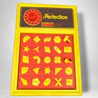 Vintage 1975 Lakeside Perfection Game - A Classic Test of Skill and Dexterity