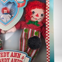 Vintage 1996 Raggedy Ann and Andy Holiday Dolls: Charming Collectibles for Your Festive Decor