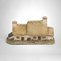 Charming 1985 David Winter Yeomans Farmhouse Figurine