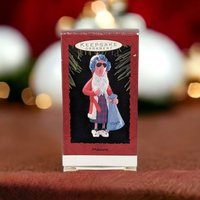 1993 Hallmark Maxine Ornament: Vintage Sass and Holiday Cheer for Your Tree!