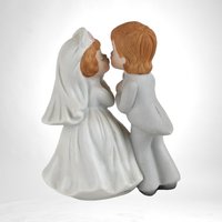 Vintage Geo Lefton Bride and Groom Ceramic Figurine
