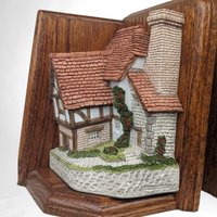 1990 David Winter The Bookbinder Bookends