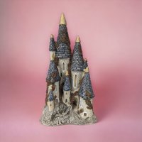 1982 David Winter Fairytale Castle