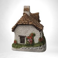 1982 David Winters Cottages Sussex Cottage