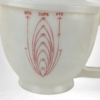 Vintage Tupperware 8 Cup Liquid Measuring Cup/Bowl