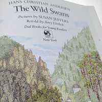 1981 Hans Christian Anderson The Wild Swans Softcover Book