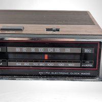 Vintage Soundesign 3636-A AM/FM Clock Radio, Working, 1980s Retro Alarm Clock, Red LED Display, Bedroom Decor, Collectible Electronics