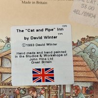 1993 David Winter Cottage "The Cat and Pipe" Inn | with COA and Original Box