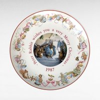 1987 Wedgwood Peter Rabbit Christmas Plate, Collectible Plate, Beatrix Potter, Holiday Decor
