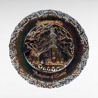 1975 Fenton Christmas Carnival Glass Plate | "Birthplace of Liberty" | Collectible Plate | Vintage Holiday Decor