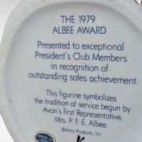 1979 Avon Mrs. Albee Award Figurine, Vintage Avon Collectible, Woman with Hat and Bag, Sales Achievement Award, Ceramic Figurine