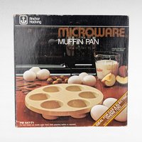 Vintage Anchor Hocking Microwave Muffin Pan & Snowman Gingerbread Cookie Cutter Set, Retro Baking, Gift for Baker