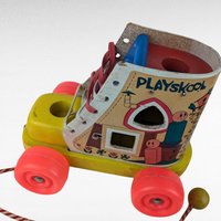 Vintage Playskool Little Old Lady Shoe Boot Pull Toy with Wooden People, Classic Toy, Nostalgic Gift, Collectible Toy, Nursery Decor