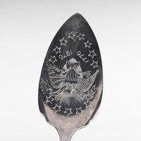 Vintage 1776-1976 Rogers Silverplate Commemorative Dessert Server, Bicentennial Cake Server, Pie Server, Patriotic Serving Utensil