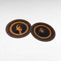 Vintage Romanian Handpainted Wooden Plates, Pair Wall Decor, Folk Art Plates, Romanian Art, Gift for Collector, Ethnic Decor, 9 Inches