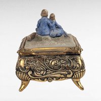 Metal Music Jewelry Box, Couple Figurine Topper, Non-Working Music Box, Vintage Trinket Box, Romantic Gift