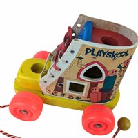 Vintage Playskool Little Old Lady Shoe Boot Pull Toy with Wooden People, Classic Toy, Nostalgic Gift, Collectible Toy, Nursery Decor