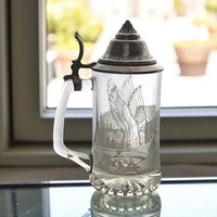 Etched Canadian Goose Glass Beer Stein: Nature-Themed Drinkware